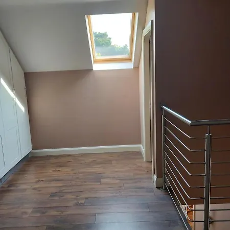 Stylish 4 Bedroom House By The Sea Ferienhaus