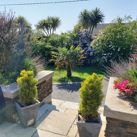 Ferienhaus Stylish 4 Bedroom House By The Sea