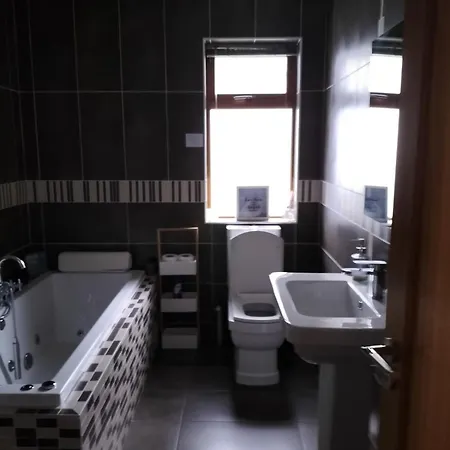 Stylish 4 Bedroom House By The Sea Ferienhaus Wexford