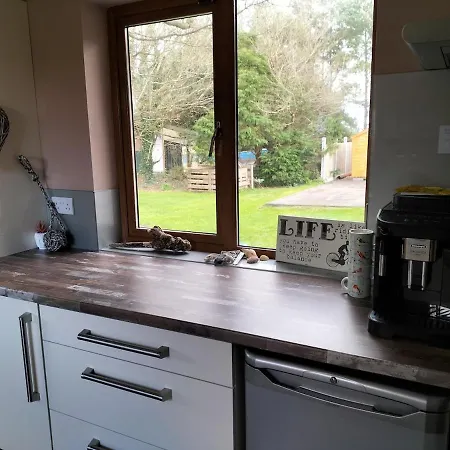 Stylish 4 Bedroom House By The Sea Ferienhaus *