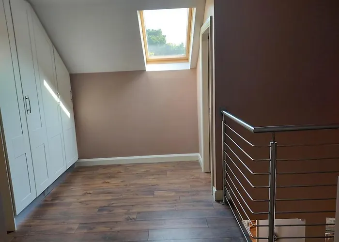 Stylish 4 Bedroom House By The Sea Prázdninový dům