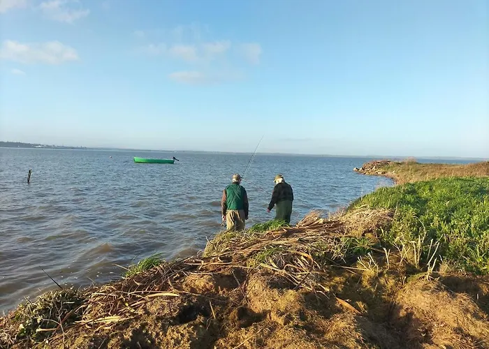 Stylish 4 Bedroom House By The Sea Prázdninový dům