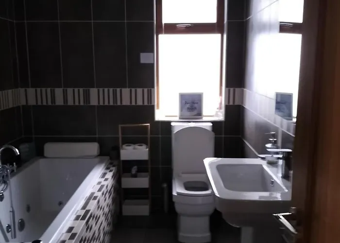 Stylish 4 Bedroom House By The Sea Prázdninový dům Wexford